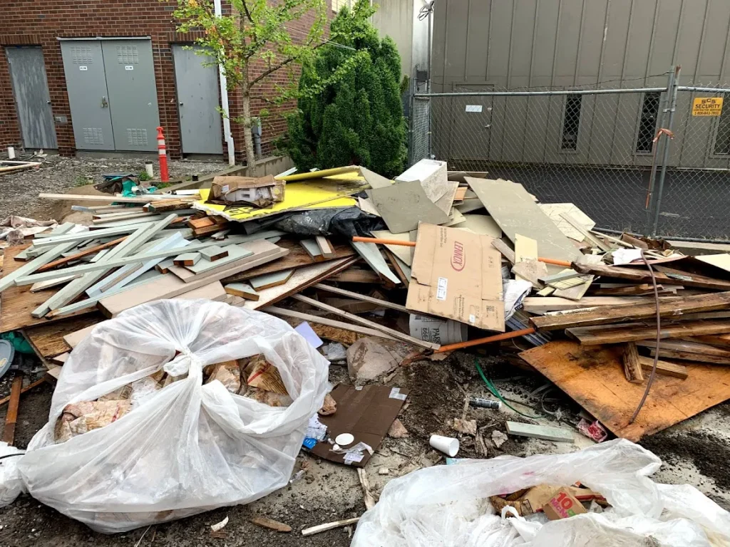 Construction Junk Removals Construction Debris Removal Vancouver Easy Junk 1024x768 1